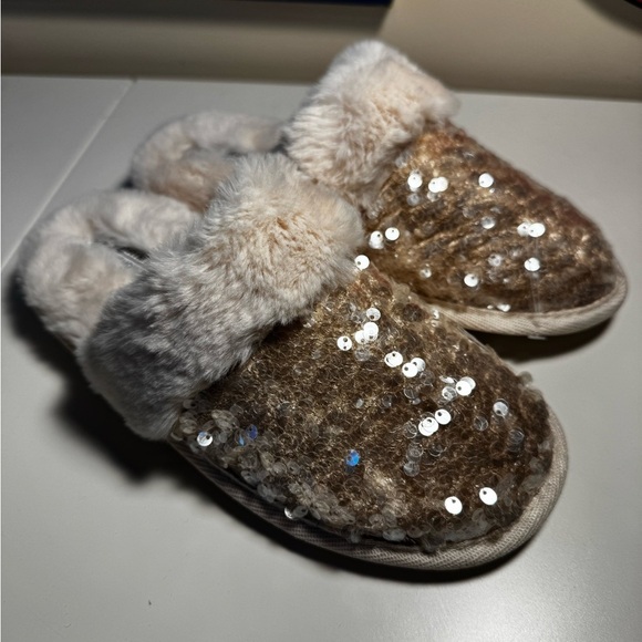 Primark Slippers New - Picture 1 of 5